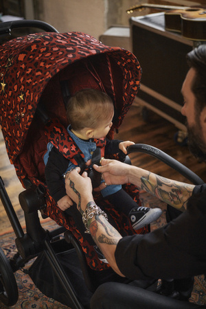 Cybex Priam 4.0 Wózek Głęboko-Spacerowy Rosenrot Red by Alec Voelkel