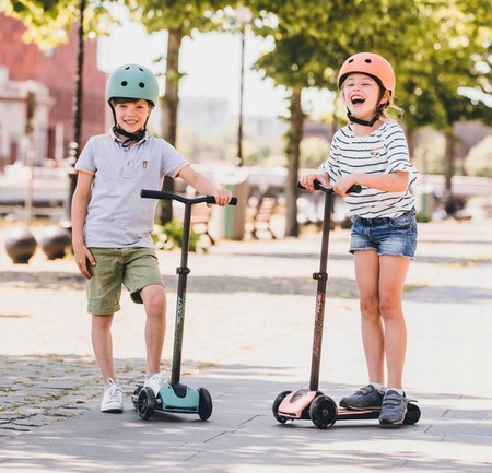 Scootandride Highwaykick 5 LED Hulajnoga Składana Ze Świecącymi Kółkami 5+ Peach