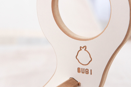 GUGI Bujak Drewniany Montessori Mały M + Poduszka Welurowa Grafit