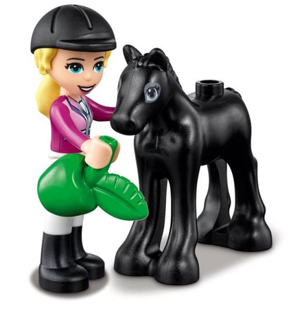 Lego Friends Szkółka Jeździecka i Przyczepa dla Konia 41441