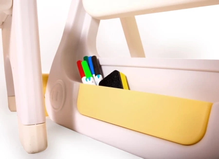 Babyhood BP-105W Tablica Magnetyczna Z Krzesełkiem Beżowa