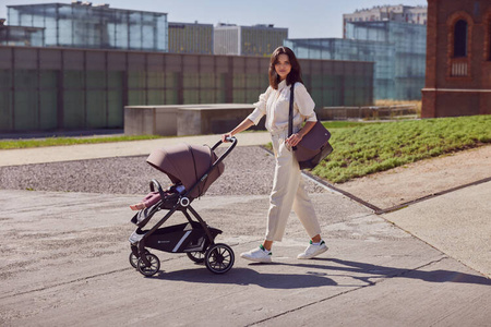 Euro-Cart Crox Wózek Spacerowy Camel 2023