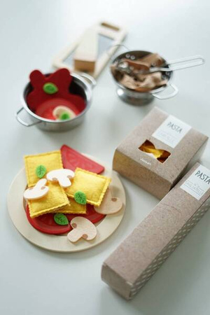 Janod Filcowy Zestaw Makaronów Z Akcesoriami Do Przyrządzania Włoskiej Pasty 3+