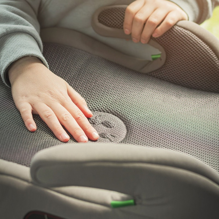 Petite&Mars Optimus Pro i-Size Fotelik Samochodowy Podstawka 22-36 kg Grey Air