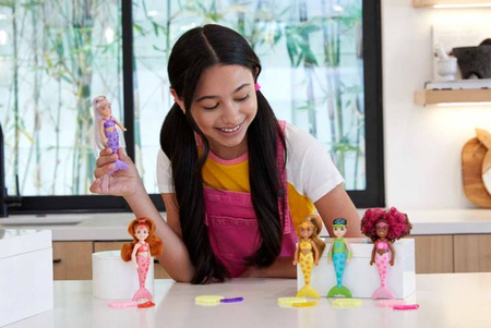Barbie Chelsea Kolorowa Niespodzianka Syrenka Lalka w Tubie HCC75