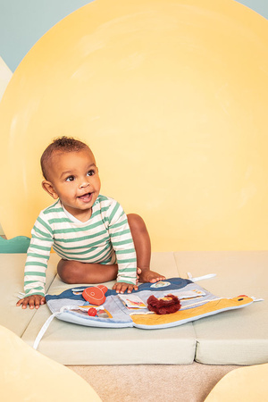 Lilliputiens Miękka tablica aktywizująca samochód Piesek Jules 3 m+