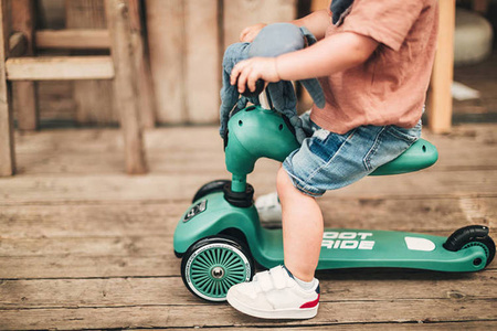 Scootandride Highwaykick 1 Jeździk i Hulajnoga 2w1 1-5 Lat + Scootandride Kask S-M Forest