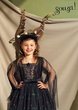 Souza! Kostium sukienka tiulowa z cekinami i lampkami LED czarownica Agatha 8-10 lat