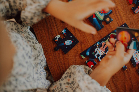 Mudpuppy Puzzle-kartka z życzeniami Kosmos 12 elementów 3+