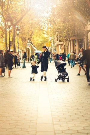 Disney by Easywalker Buggy XS Wózek spacerowy z osłonką przeciwdeszczową Minnie Ornament