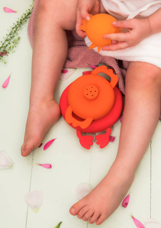 Lilliputiens Silikonowa piramida do kąpieli Kokoszka Paulette 12 m+