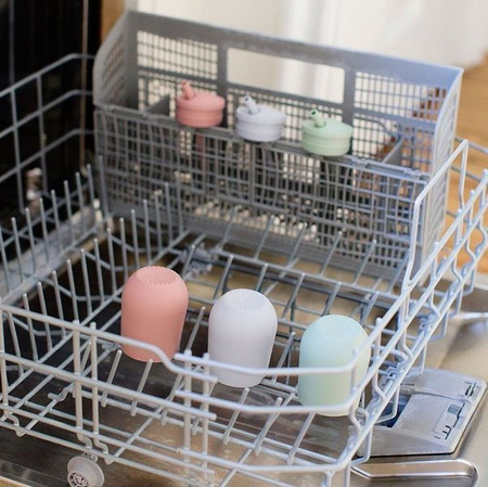 Ezpz Silikonowy Kubeczek Ze Słomką Mini Cup + Straw Training System 120ml Pastelowy Róż