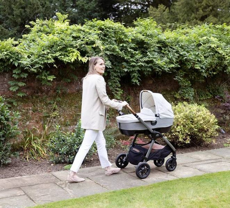 Joie Signature Calmi R129 Gondola z Możliwością Montażu w W Samochodzie Carbon