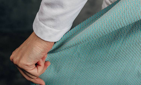 LennyLamb Moja Pierwsza Chusta Do Noszenia Dzieci Tkana Splotem Jodełkowym Mała Jodełka Rozmiar M 4,6m 100% Bawełna Baby Mint