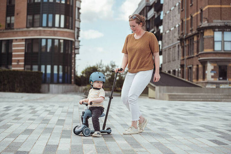 Scootandride Highwaykick 1 Push and Go 2w1 Jeździk i hulajnoga z rączką do prowadzenia 1-5 lat Steel + Kask
