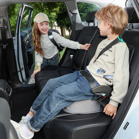 Trunki BoostApak Trunki - Podstawka podwyższająca i plecak dziecięcy 2w1