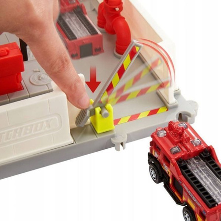 Matchbox Prawdziwe Przygody Remiza Strażacka Zestaw Światła i Dźwięki HBD76 HBL74