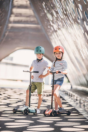 Scootandride Highwaykick 5 LED Hulajnoga Składana Ze Świecącymi Kółkami 5+ Forest