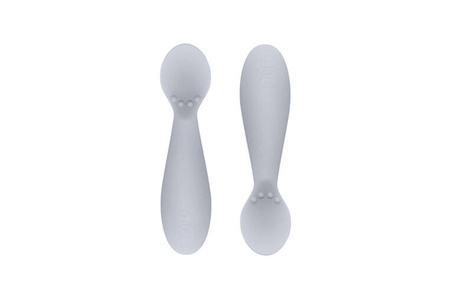 EZPZ Komplet pierwszych naczyń silikonowych First Foods Set pastelowa szarość + kubeczek Tiny Cup pastelowa szarość GRATIS