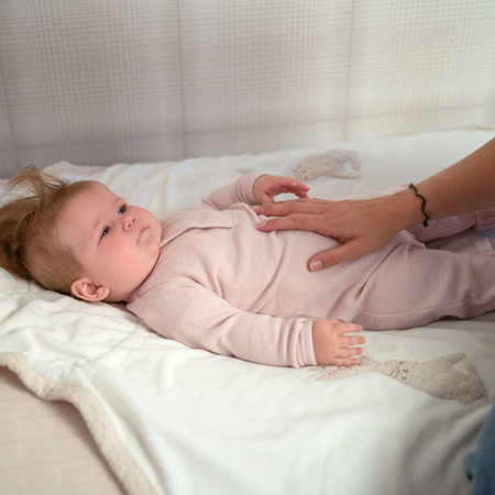 Lodger Pajacyk piżamka niemowlęca bawełniana jasny róż Basic Rib Tan r. 56