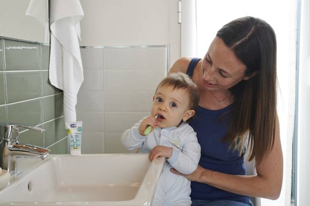 Chicco Pasta Do Zębów O Smaku Jabłkowo Bananowym 50 Ml Bez Fluoru 6 M+