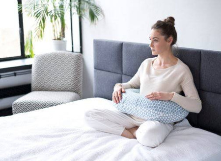 Motherhood Fasolka Poduszka Do Karmienia Kwadraty Różowe