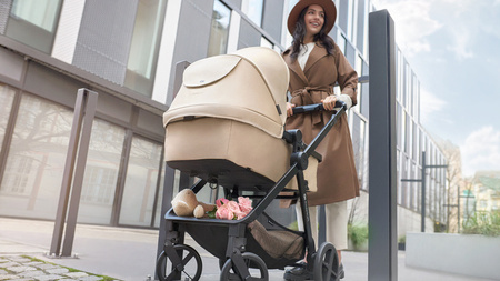 Kinderkraft Newly Wózek Wielofunkcyjny 3w1 Wózek Głęboko-Spacerowy + Fotelik Samochodowy 0-13kg + Adaptery Sand Beige