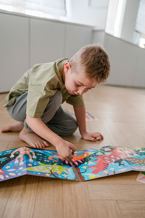 Mudpuppy Zestaw do wyklejania Naklejki holograficzne 200+ szt. z plakatem Kraina dinozaurów 4+