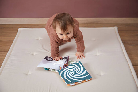 Kaloo Karty sensoryczne miękkie dwustronne 5 szt. Kotki Stimuli