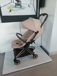 [OUTLET] Cybex Coya Wózek Spacerowy Rama Rosegold Black Cozy Beige