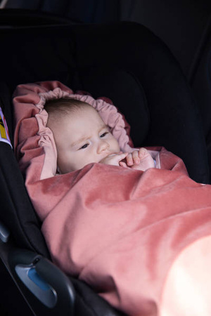 Piapimo Otulacz Do Fotelika Samochodowego i Gondoli Różowy