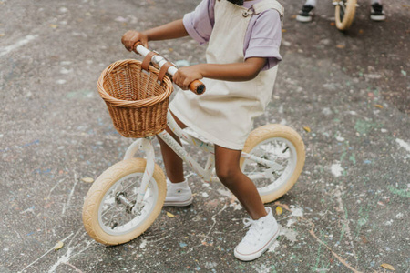 Banwood FIRST GO! rowerek biegowy Marest Allegra white