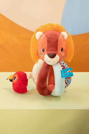 Lilliputiens Grzechotka z uchwytami Lew Jack 6 m+