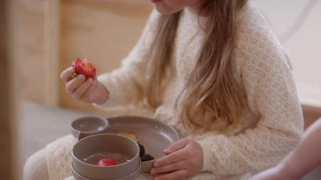 Dantoy TINY BIObased Zestaw naczyń Dinnertime Red