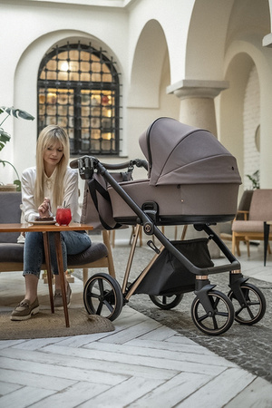 Roan Ivi 2.0 Vintage Wózek Głęboko-Spacerowy Caviar + Cybex Aton B2 i-Size Fotelik Samochodowy 0-13kg + Baza One Volcano Black