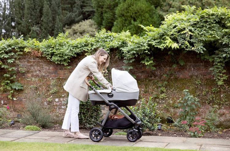 Joie Signature Calmi R129 Gondola z Możliwością Montażu W Samochodzie Eclipse + Joie i-Base Encore Baza Obrotowa