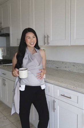 Chicco Boppy Comfyhug Nosidełko Silver Green