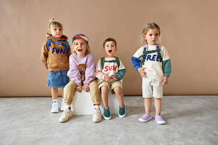 Lassig Bluza z bawełny organicznej GOTS Little Gang Free milky 4-6 lat