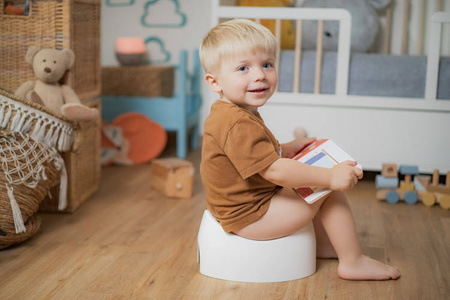 Tega Teggi Nocnik Ergonomiczny Szary/Biały